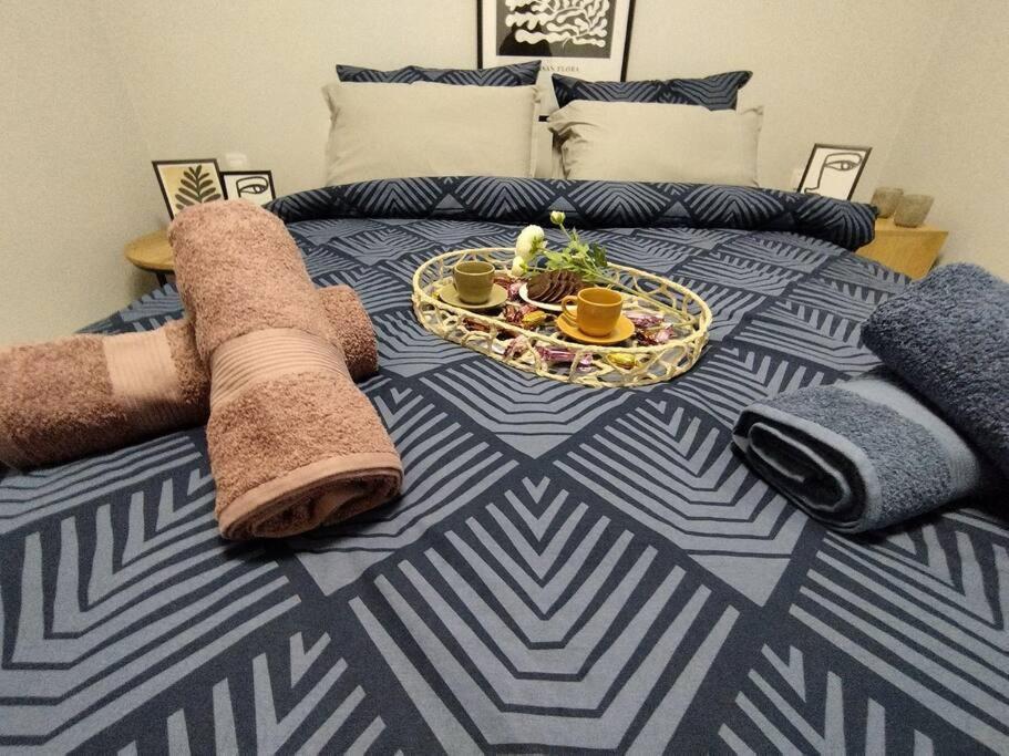 Floral Home 1 - Ground Floor Apt With Courtyard And Private Parking! Αθήνα Εξωτερικό φωτογραφία