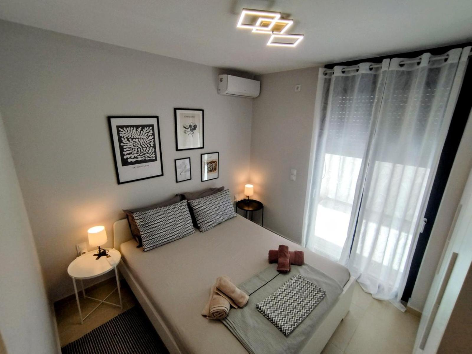 Floral Home 1 - Ground Floor Apt With Courtyard And Private Parking! Αθήνα Εξωτερικό φωτογραφία