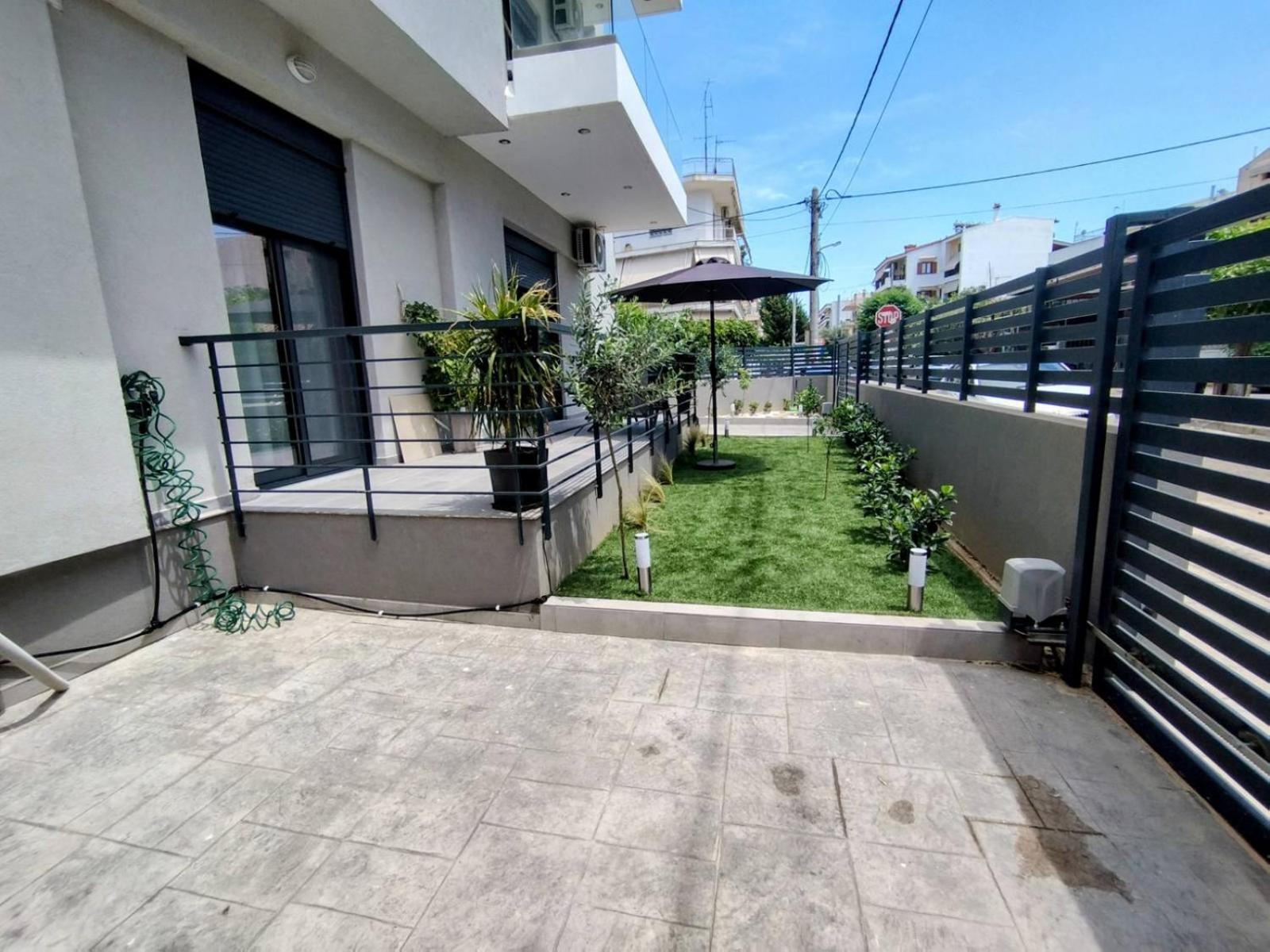 Floral Home 1 - Ground Floor Apt With Courtyard And Private Parking! Αθήνα Εξωτερικό φωτογραφία