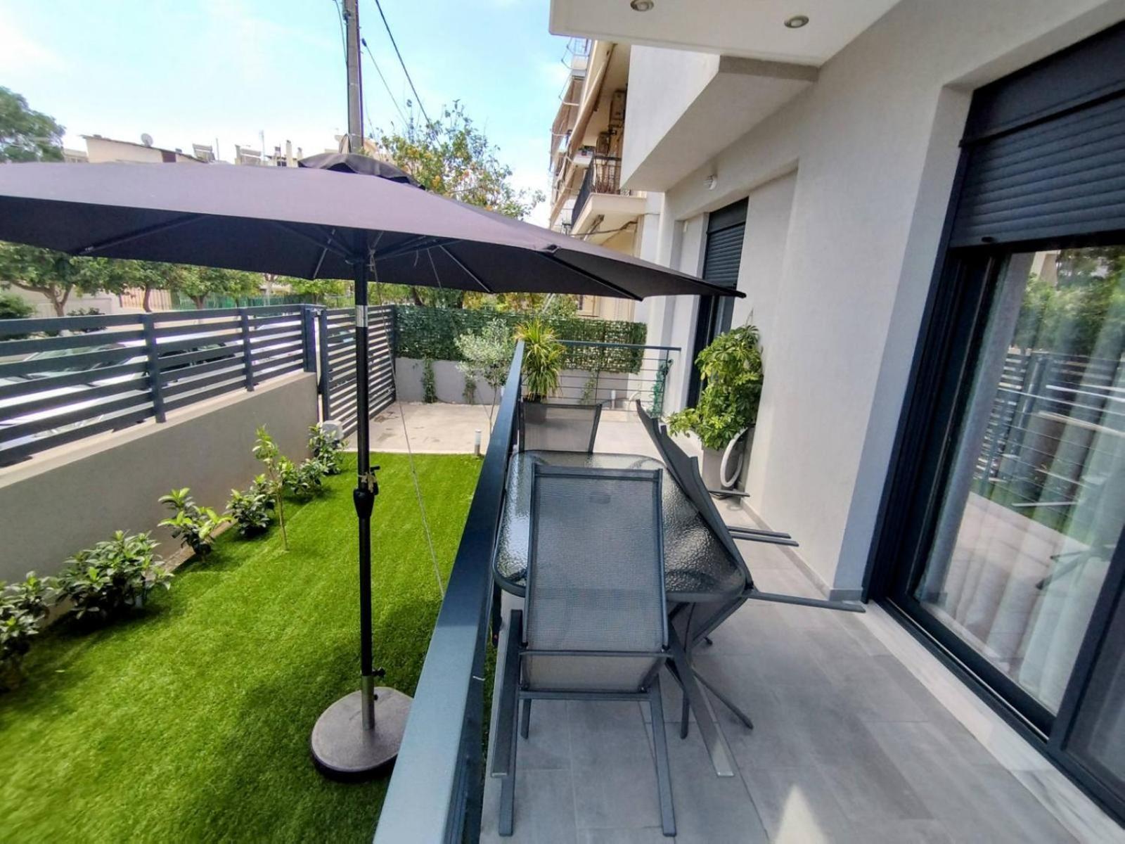 Floral Home 1 - Ground Floor Apt With Courtyard And Private Parking! Αθήνα Εξωτερικό φωτογραφία