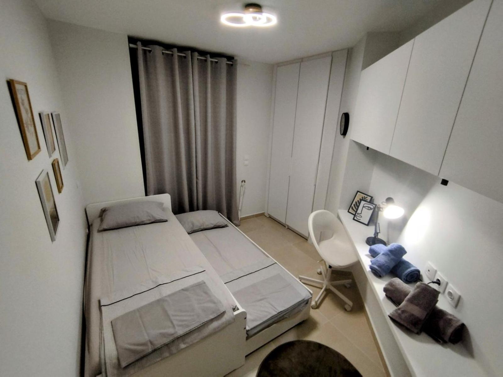 Floral Home 1 - Ground Floor Apt With Courtyard And Private Parking! Αθήνα Εξωτερικό φωτογραφία