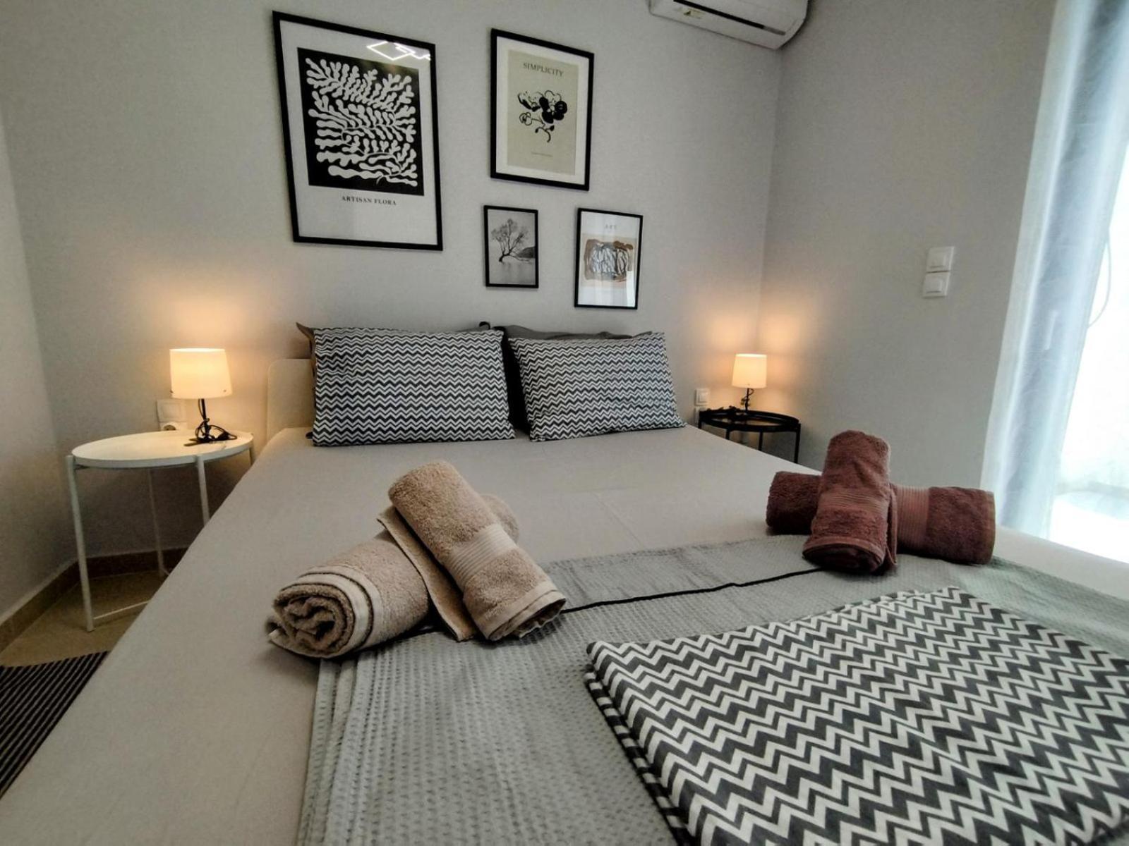 Floral Home 1 - Ground Floor Apt With Courtyard And Private Parking! Αθήνα Εξωτερικό φωτογραφία